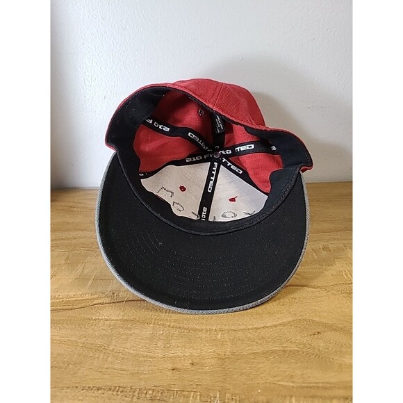 Volcom 210 Fitted Flexfit Mens NWOT Baseball Hat Cap 6 7/8 - 7 1/4 Red & Gray - Picture 6 of 6